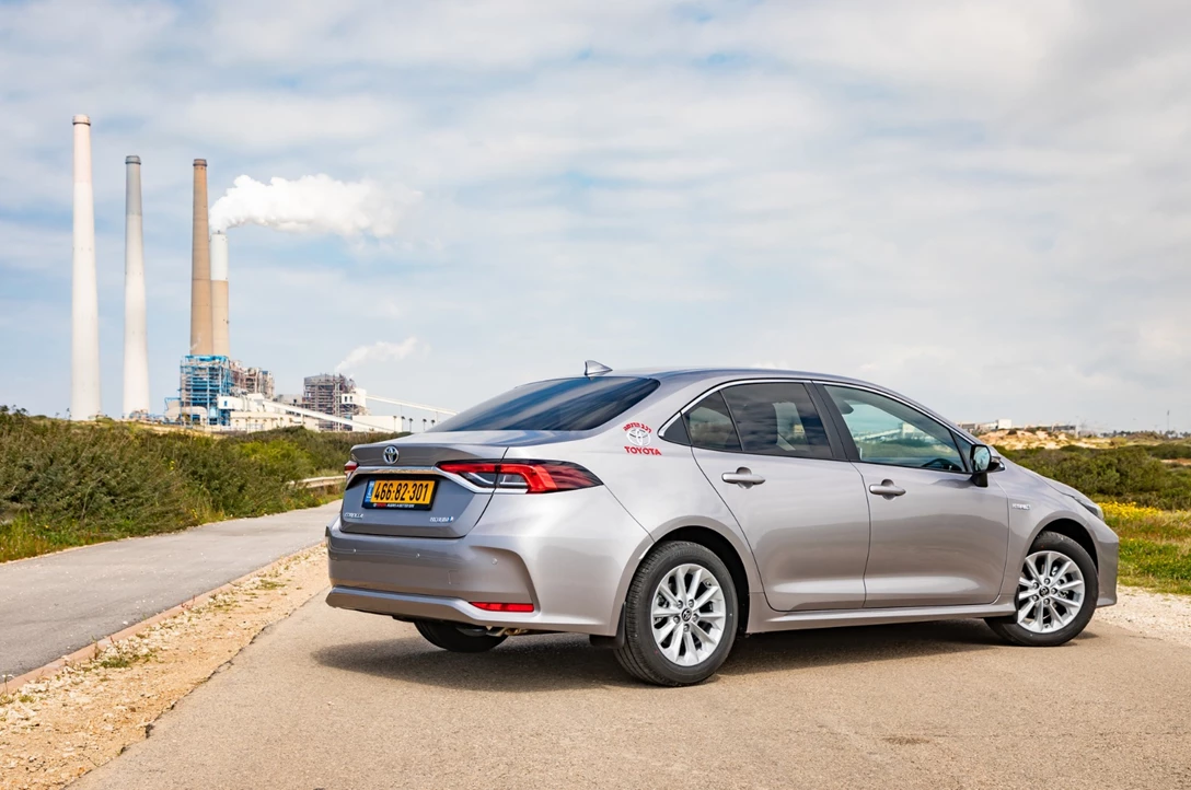 1614007-טויוטה קורולה 1 (3).jpg