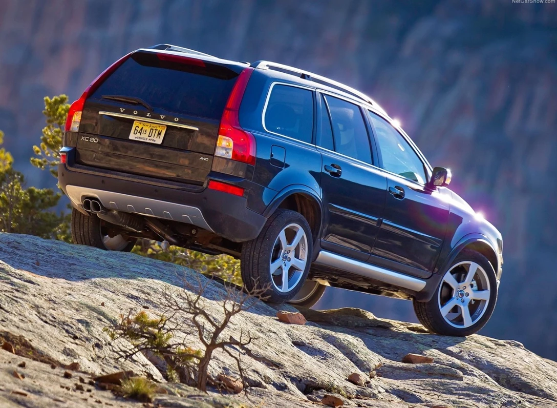 1603995-Volvo-XC90-2006-2013-5.jpg