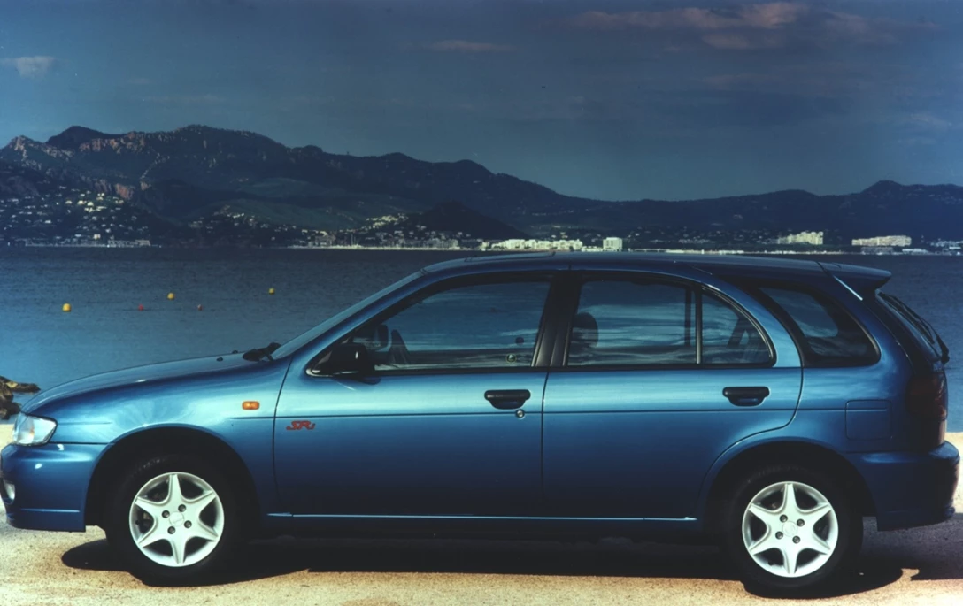 1606623-Nissan-Almera-1996-2000-01.jpg