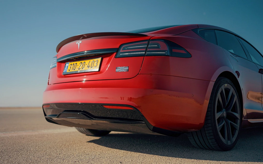 1678316-442_2590.00_09_53_06.Still023 copy.jpg