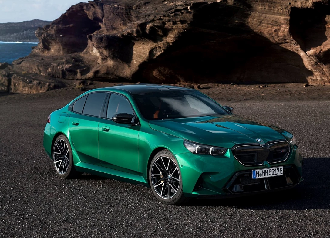 1707404-BMW-M5-2025 (5).jpg