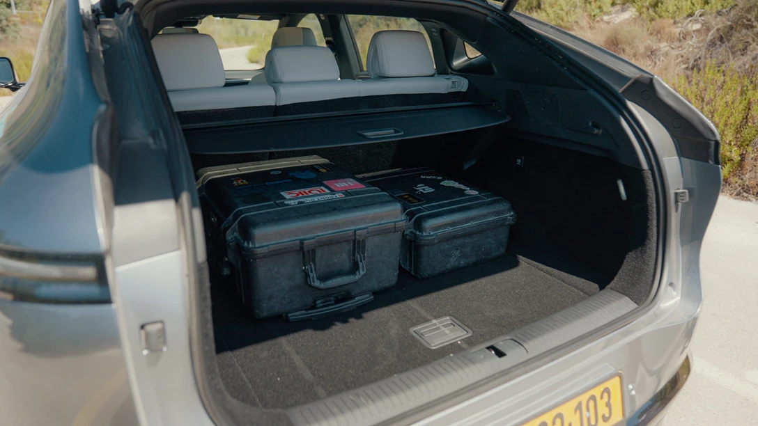 1701434-Xpeng G6 2024.00_37_46_16.Still074.jpg