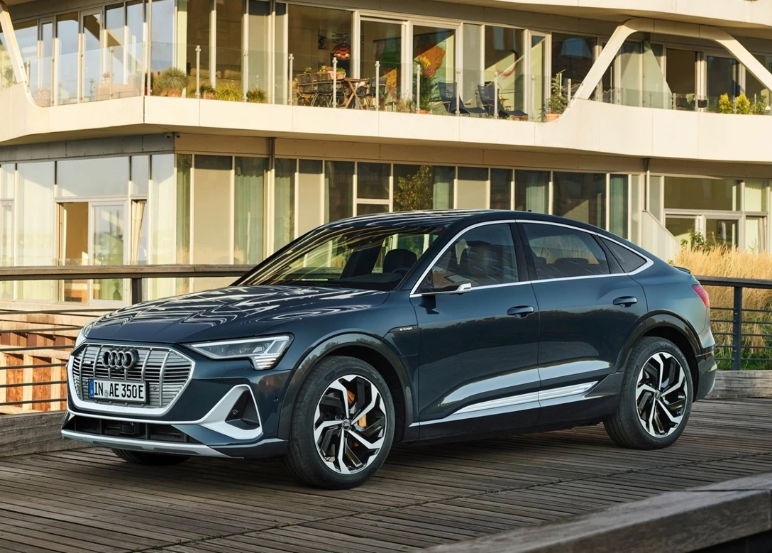 1636700-Audi-e-tron_Sportback-2021-01.jpg