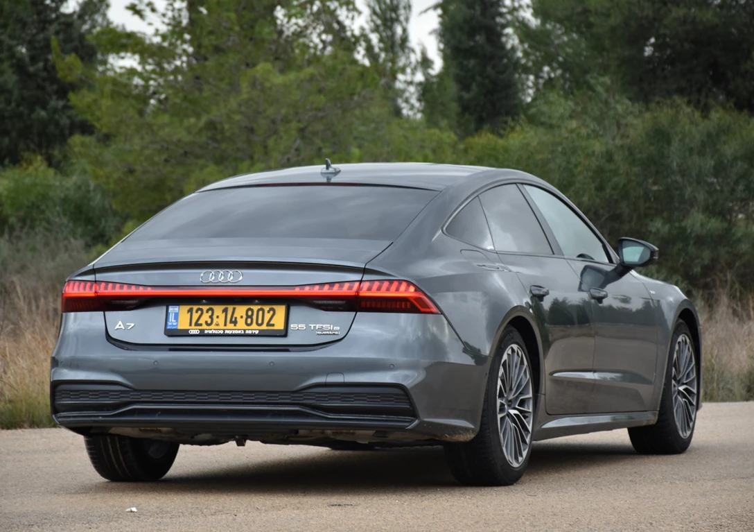 1680049-Audi-RS7_Sportback-2023-02-IR.jpg