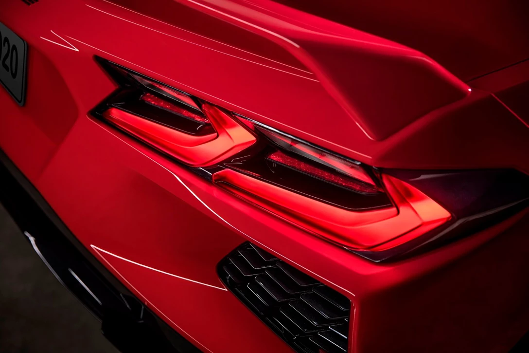 1619953-2020-Chevrolet-Corvette-Stingray-040.jpg