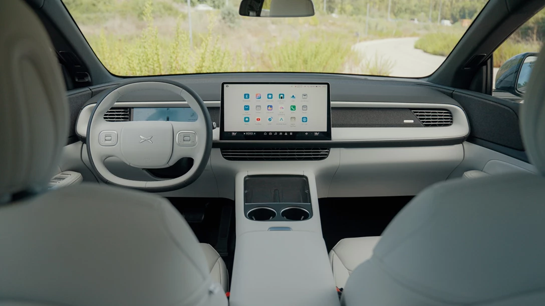 1701413-Xpeng G6 2024.00_29_03_08.Still050.jpg