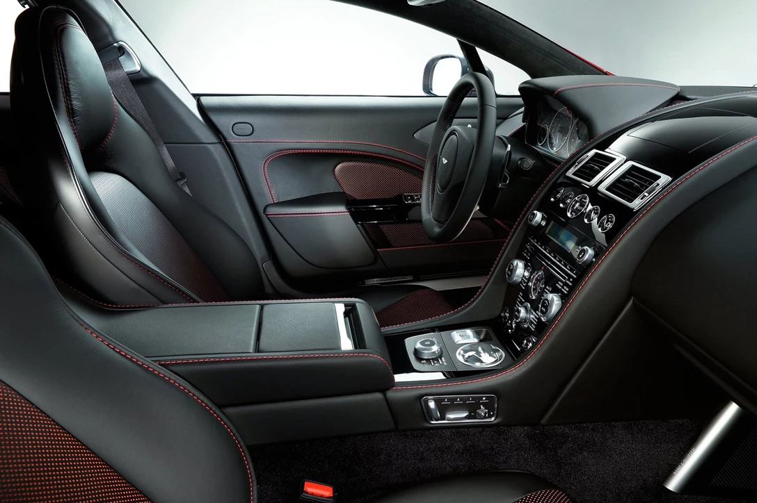 אסטון מרטין ראפיד S