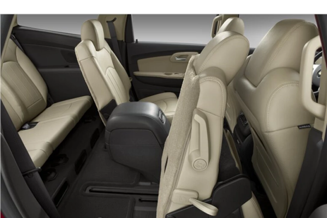 1662219-2012_Chevrolet_Traverse_10.jpg