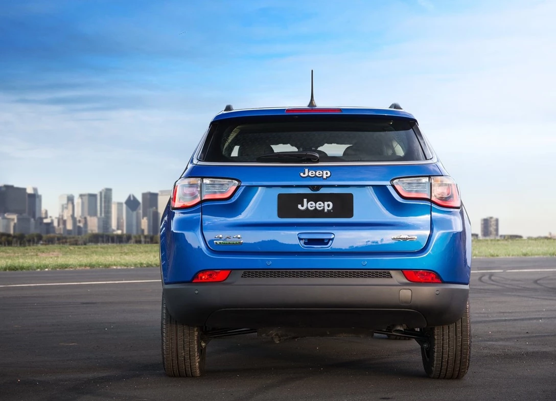 1638369-Jeep-Compass 6.jpg