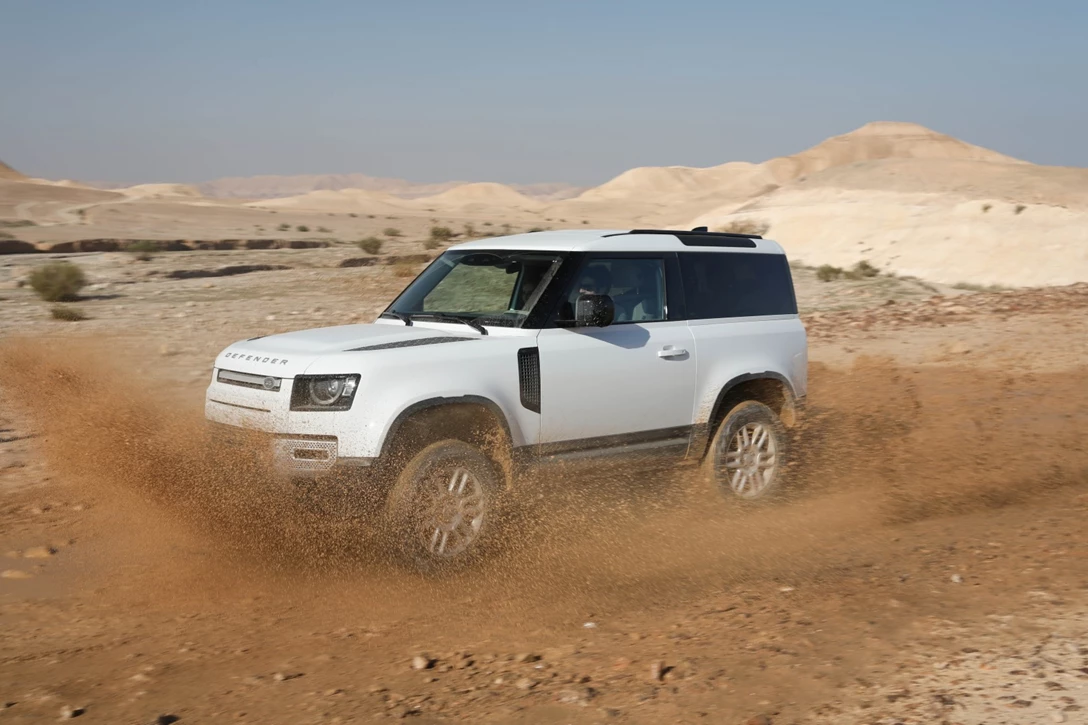 1640672-מסע לרגל השקת הדיפנדר הקצר בישראל, צילום רונן טופלברג (267).jpg