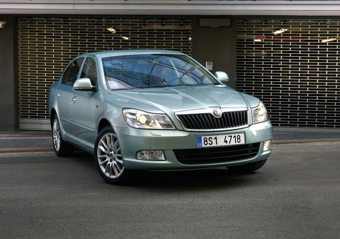 1599703-Skoda-Octavia-2009-1600-05.jpg