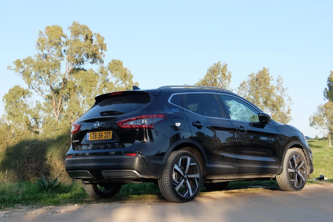 1612067-ניסאן קשקאי 1.3 ל' (4).JPG