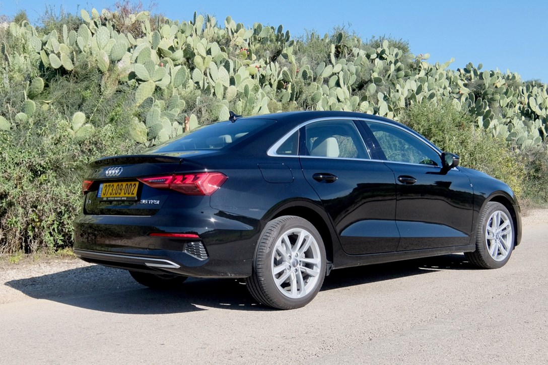 1639265-אודי A3 סדאן מבחן דרכים - 4.jpeg