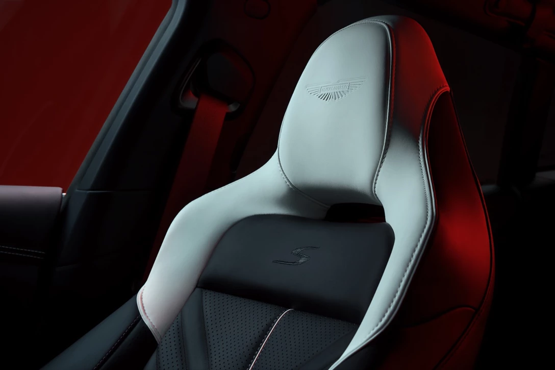 1708612-Aston Martin DBX S_19.jpg