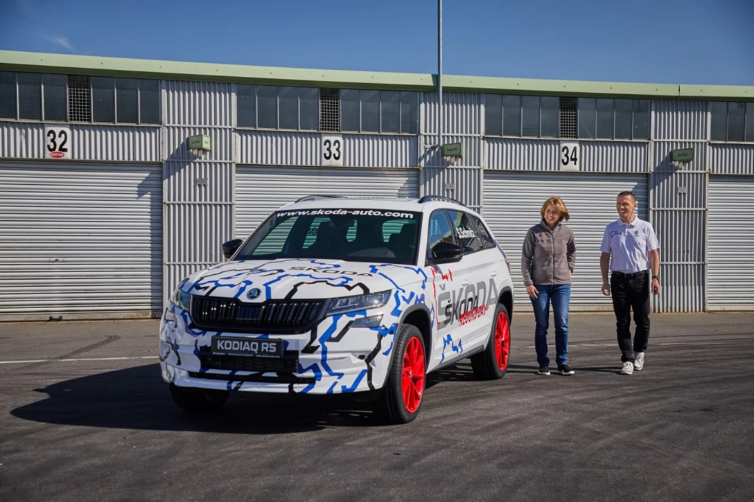 1597224-kodiaq-rs-skoda-record-making-of-sabine-frantisek.jpg