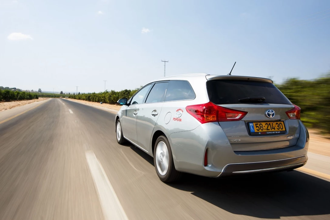 1628906-20-טויוטה אוריס משומשת תומר פדר (3).jpg