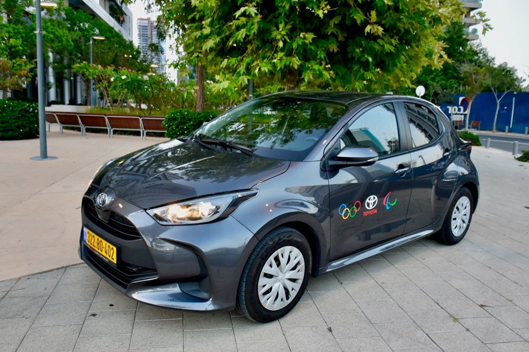 1647581-טויוטה יאריס 1.5 ל - 8.jpeg