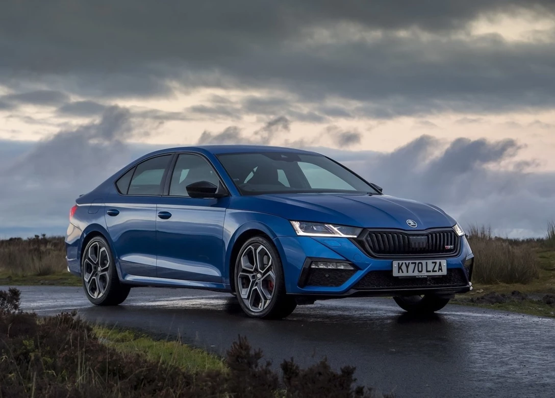 1639326-Skoda-Octavia-RS-2021-09.jpg