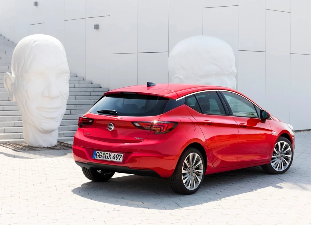 1648357-Opel-Astra-2018-03.jpg