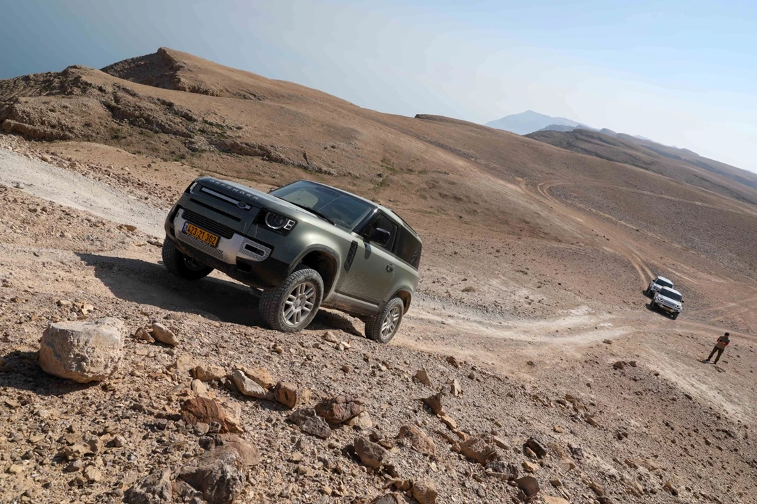 1640621-מסע לרגל השקת הדיפנדר הקצר בישראל, צילום רונן טופלברג (25).jpg