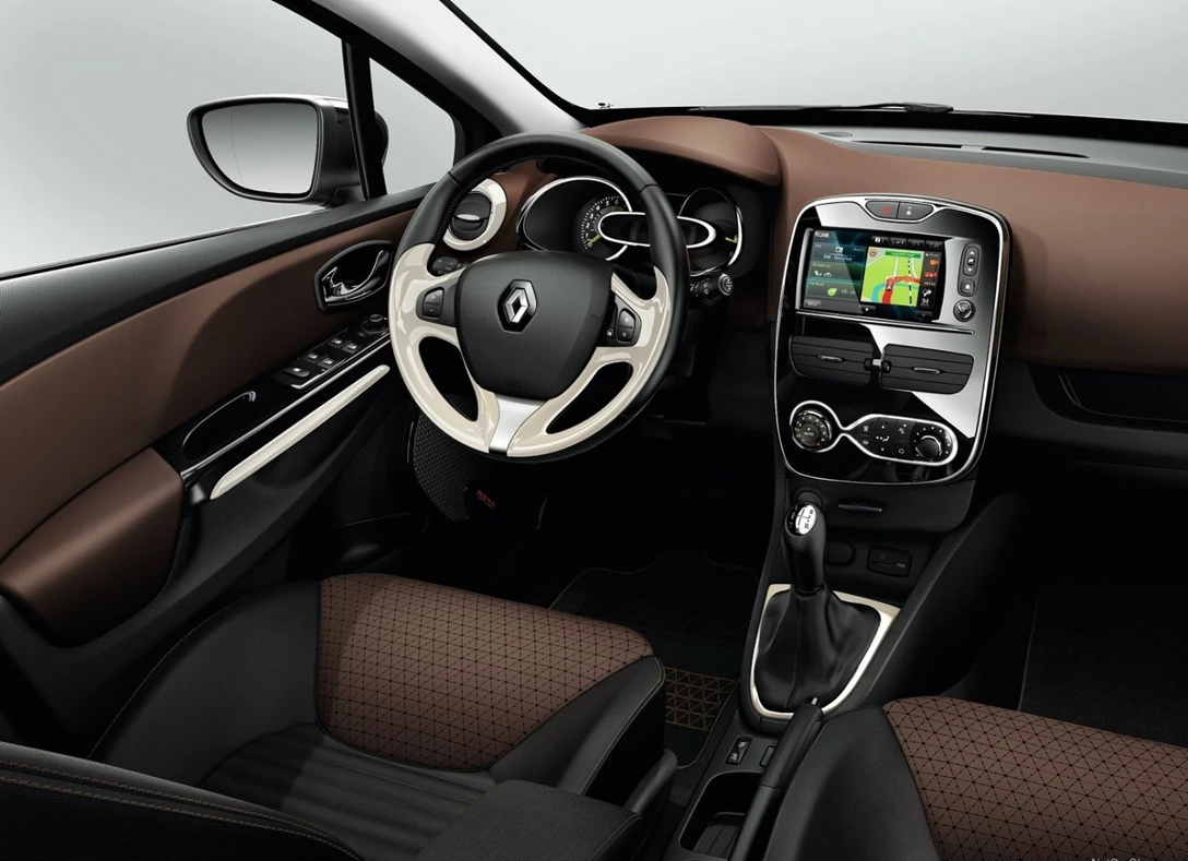 1641786-Renault-Clio-2016-08.jpg