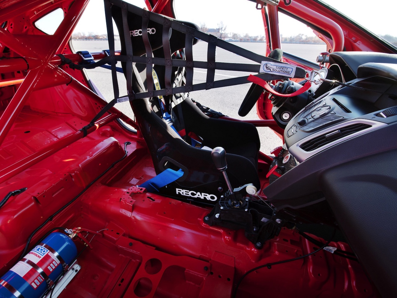 1575726_ford_focus_3.jpg