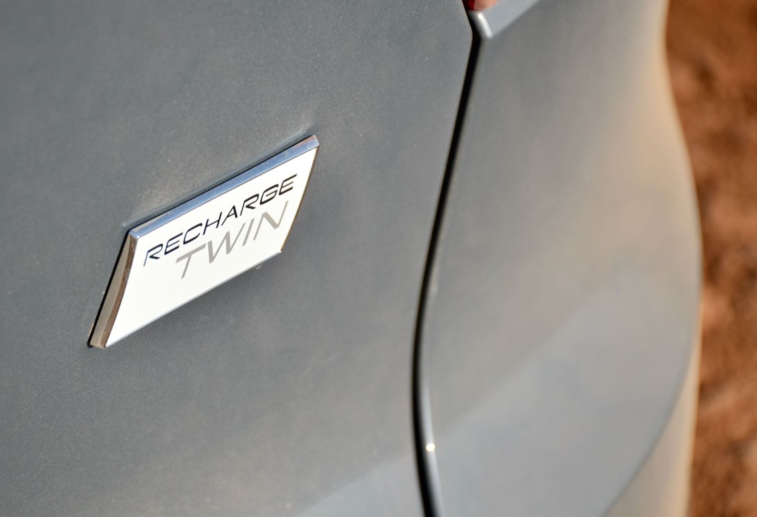 1649593-XC40R - 4.jpeg