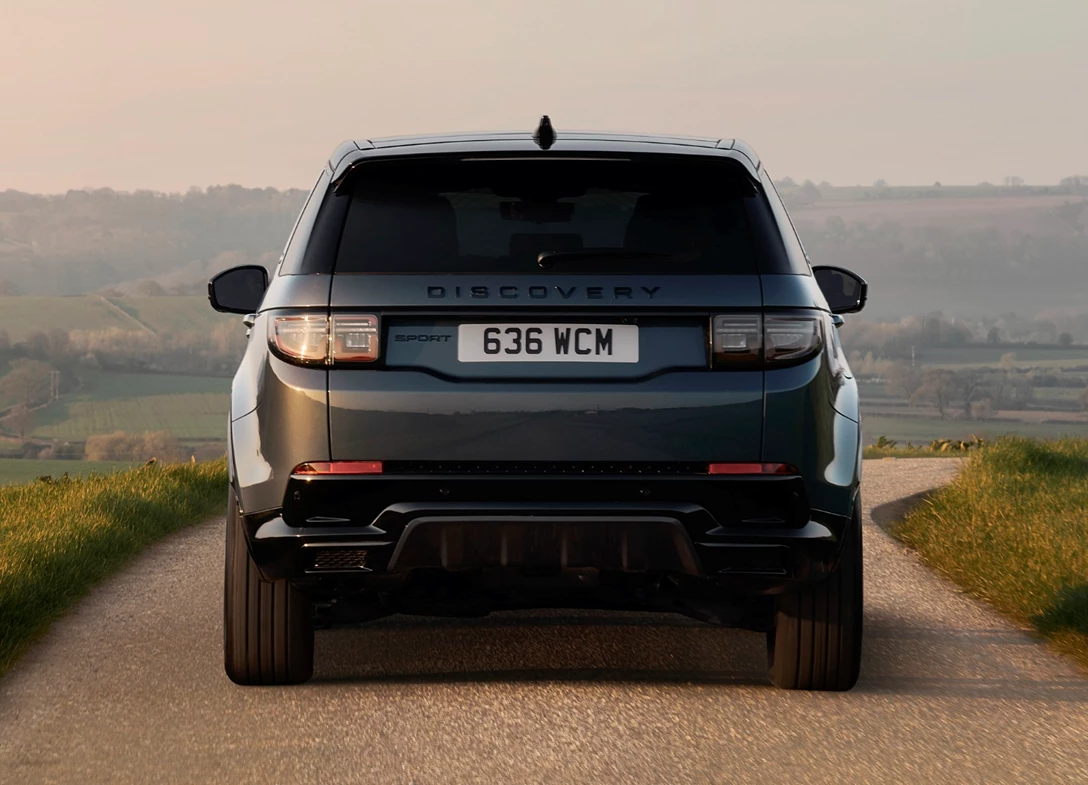 1697713-Land_Rover-Discovery_Sport-2024-03.jpg