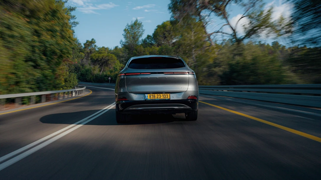 1701363-Xpeng G6 2024.00_09_02_16.Still004.jpg