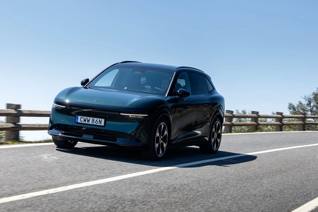 1708017-Zeekr_7X_Forest Green_023.jpg