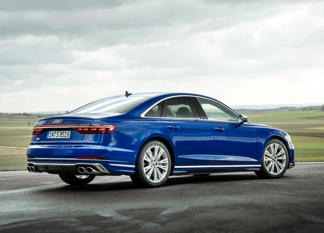 1681455-Audi-S8-2023-16.jpg