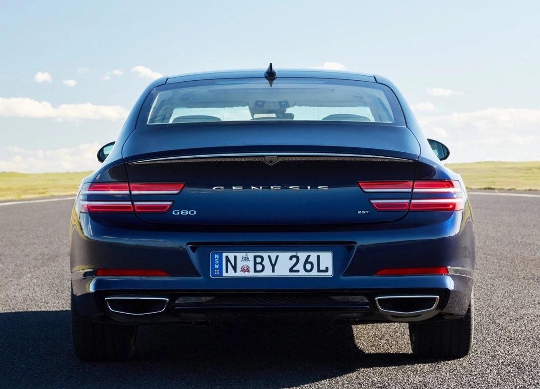 1657249-Genesis-G80-2022-02.jpg
