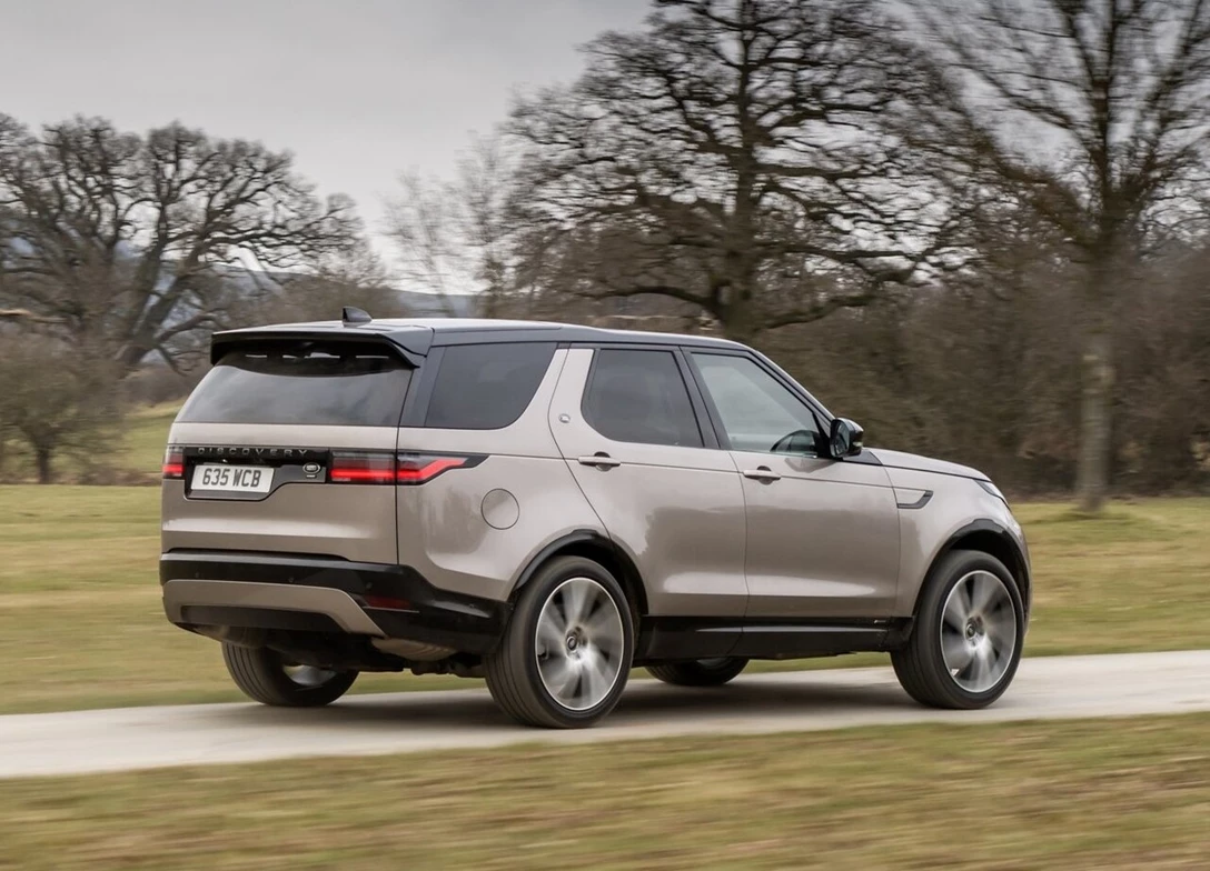 1685810-Land_Rover-Discovery-2023-02.jpg
