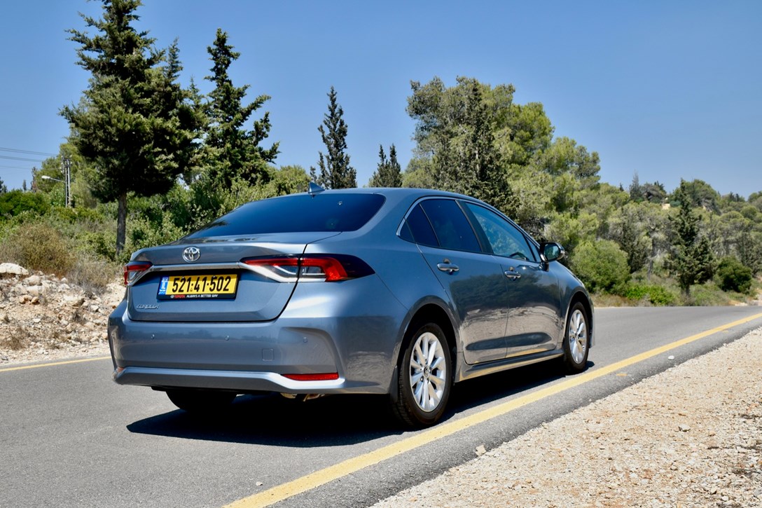 1648553-טויוטה קורולה 1.5 ל - 7.jpeg