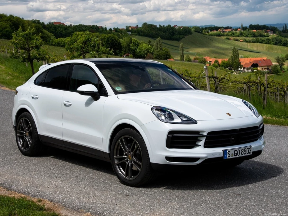 1620080-Porsche-Cayenne_Coupe-02.jpg