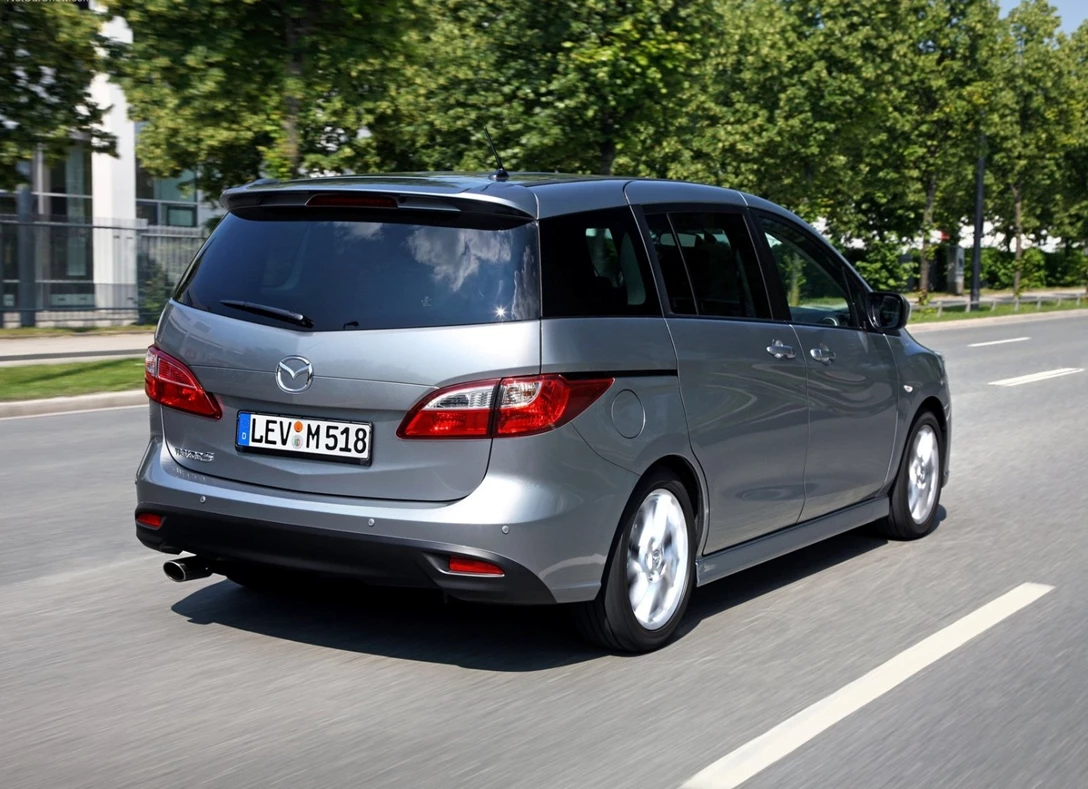 1690627-Mazda-5-2011-02.jpg