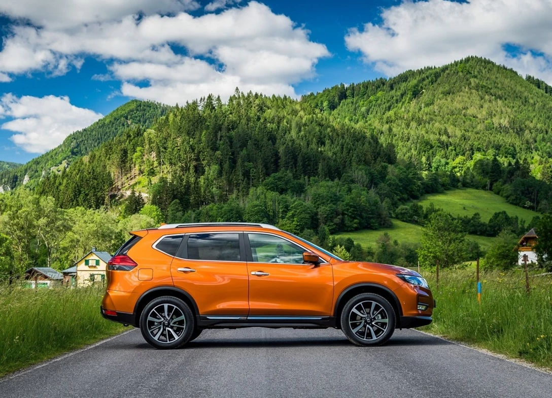 1640157-Nissan-X-Trail-2018-01.jpg
