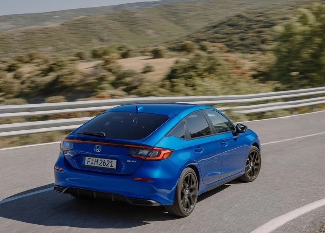 1674110-Honda-Civic_eHEV_EU-Version-2023-03.jpg