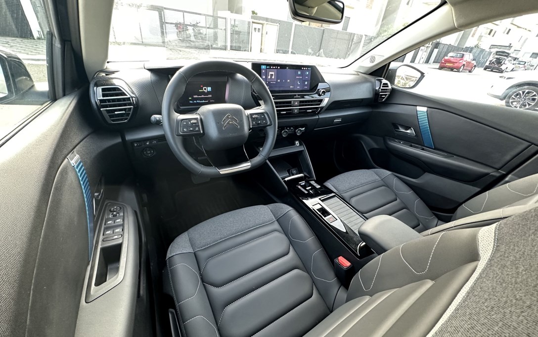 1683535-EC4X - 105-min.jpeg