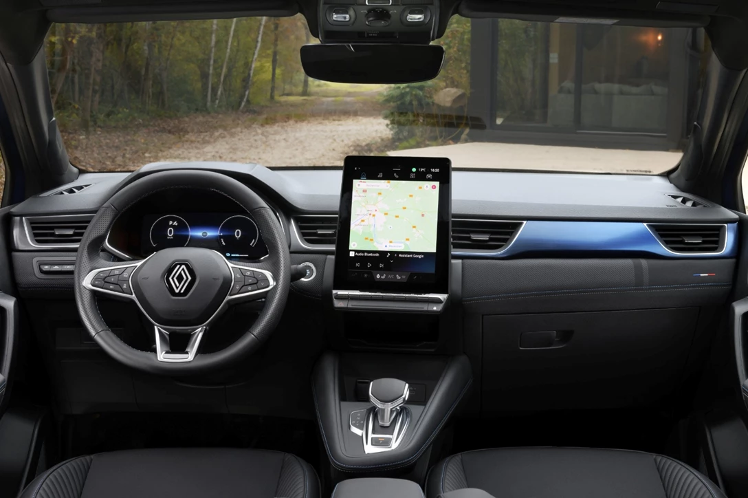 1695275-New Renault Captur E-Tech Hybrid - Esprit Alpine version_035-min.jpg
