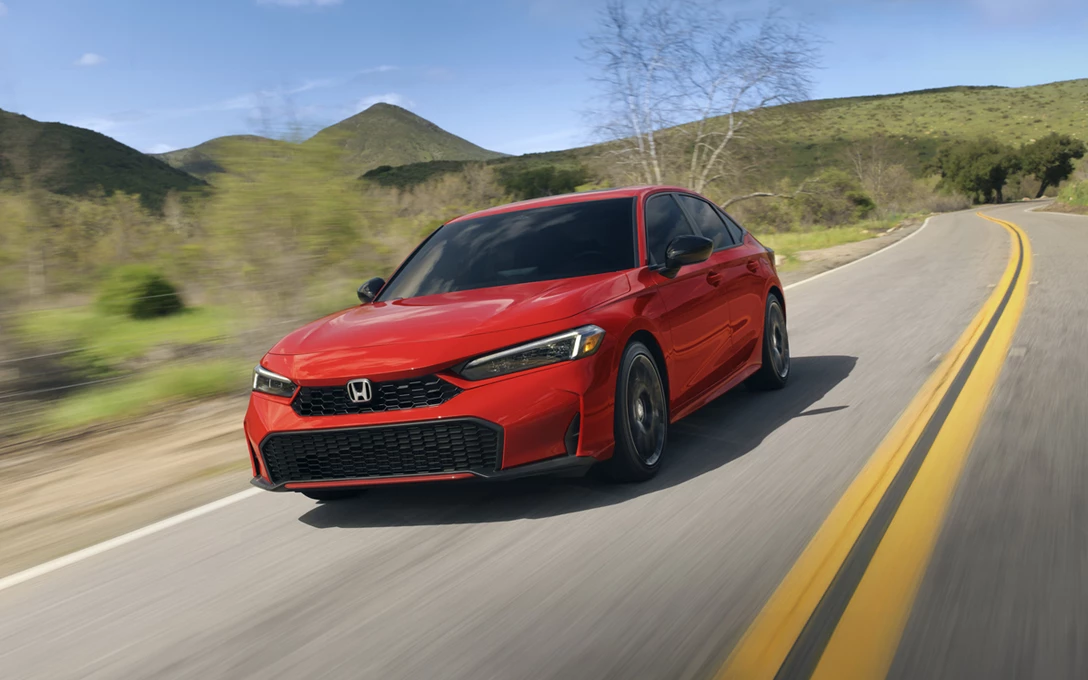 1697022-05.1 2025 Honda Civic Sedan Sport Touring Hybrid.jpg