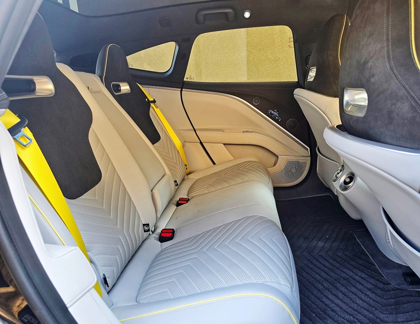 WhatsApp Image 2025-09-30 at 15.43.40 (11).jpeg