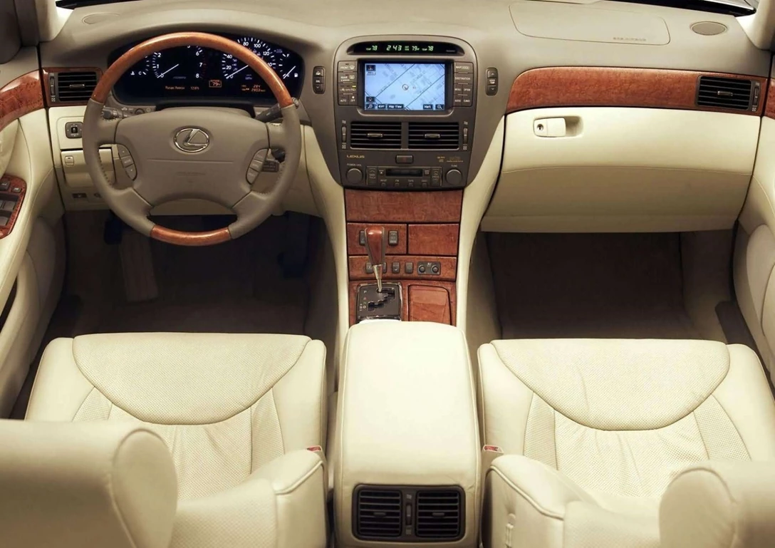 1593716-Lexus-LS430 5.jpg