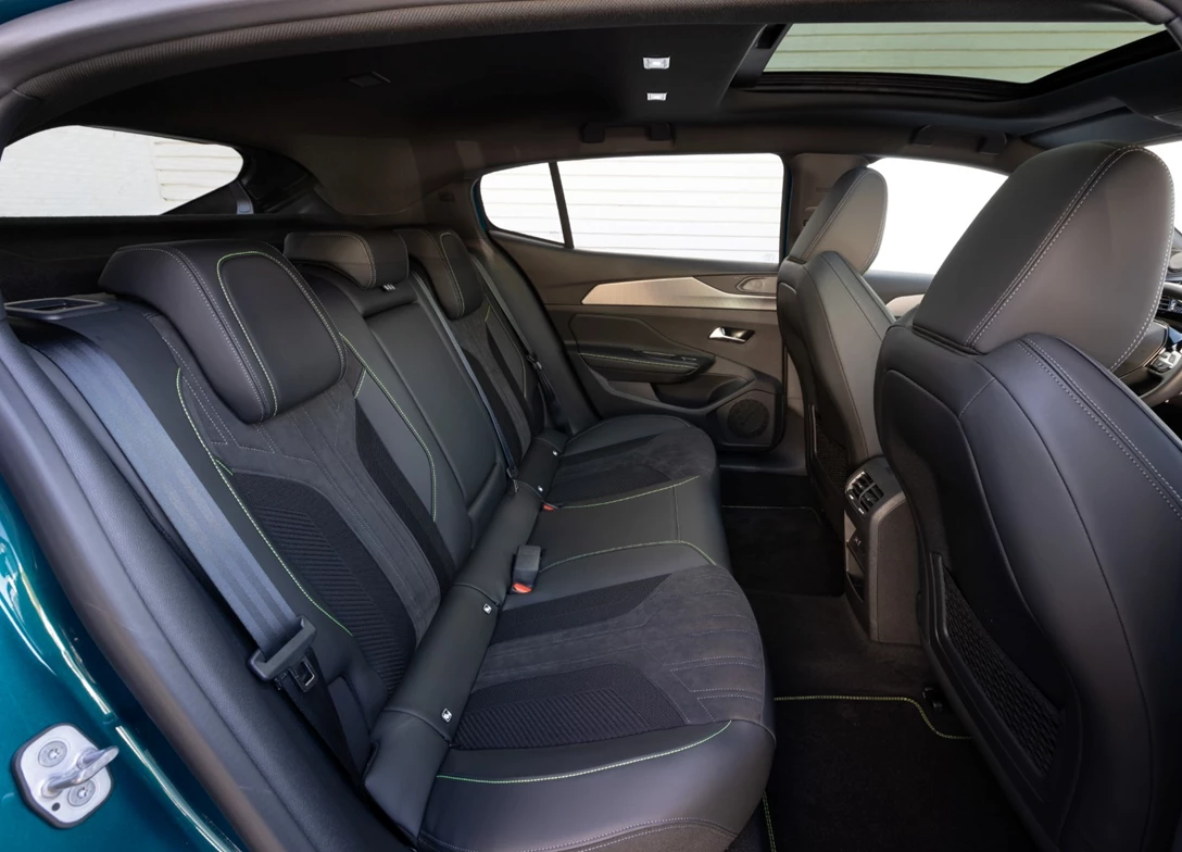 1702698-Peugeot-408-2024 (11).jpg