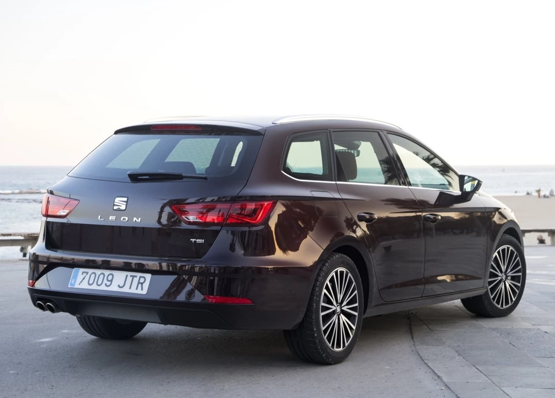 1637023-Seat-Leon-2020-05.jpg