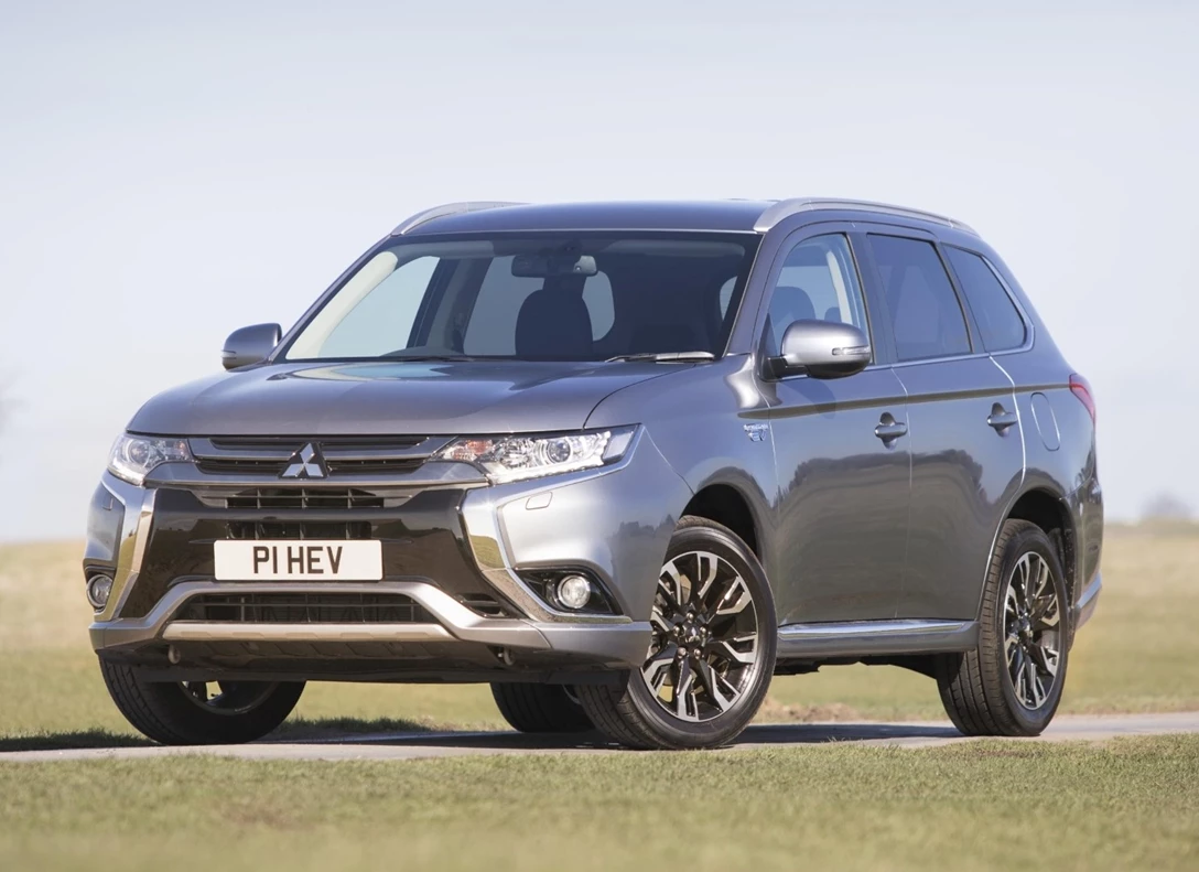 1653329-Mitsubishi-Outlander_PHEV-2021-03.jpg