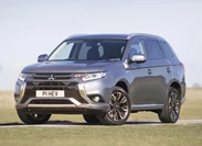 1653329-Mitsubishi-Outlander_PHEV-2021-03.jpg