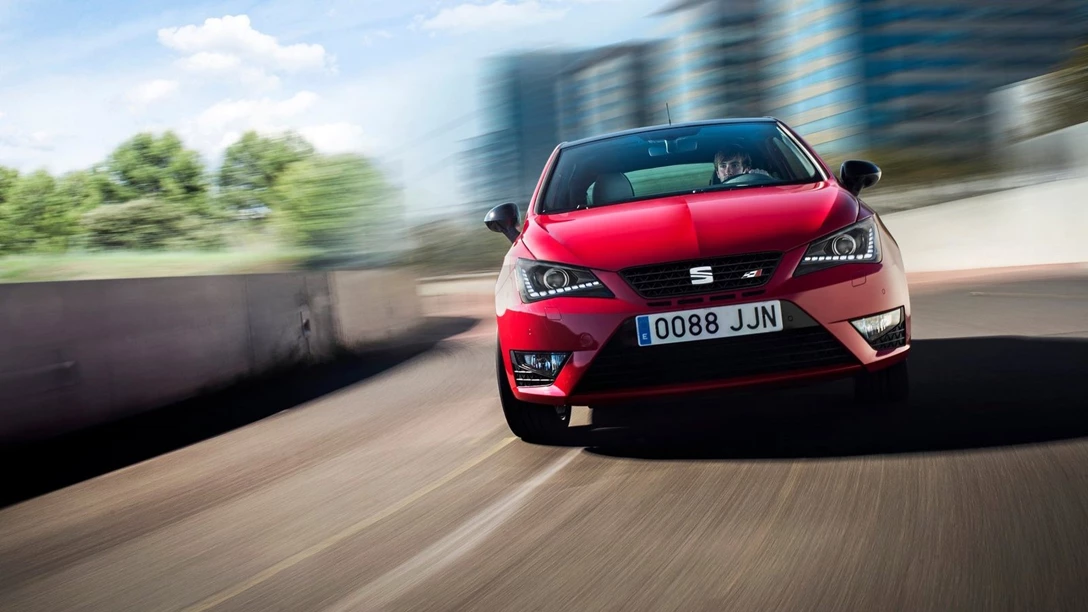 1686398-Seat-Ibiza_Cupra-2016-1600-25.jpg