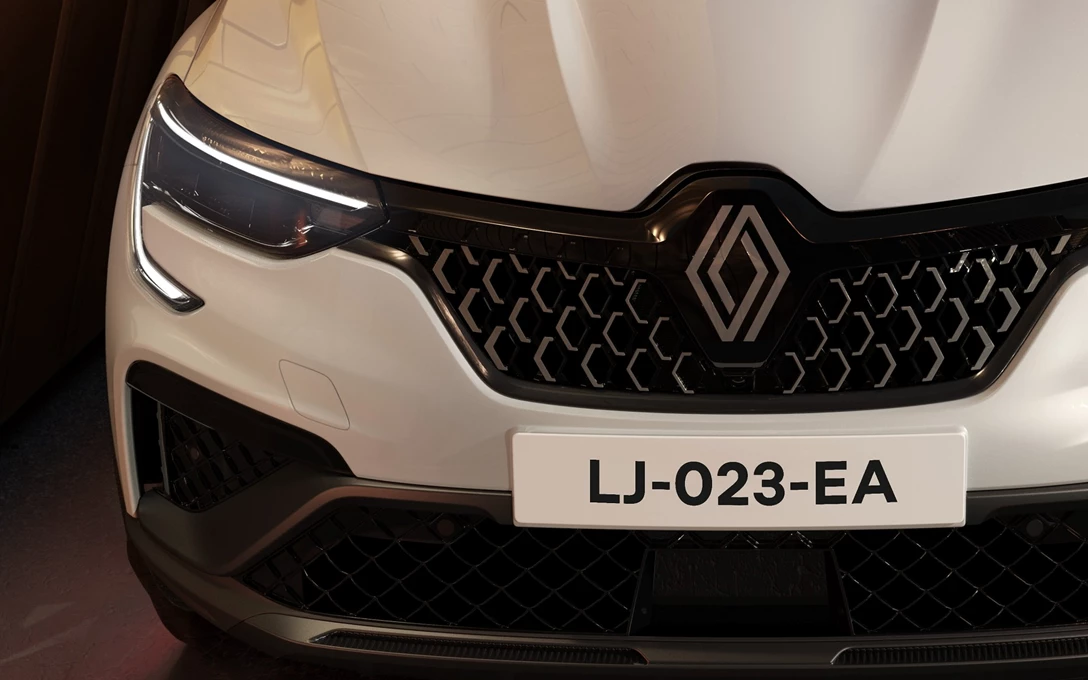 1684662-New Renault Arkana (1)-min.jpg