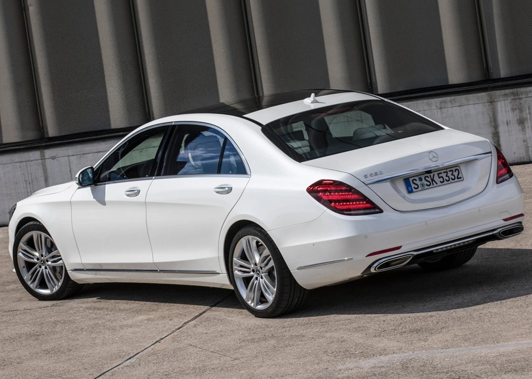 1649260-Mercedes-Benz-S-Class-2018-1600-1a.jpg